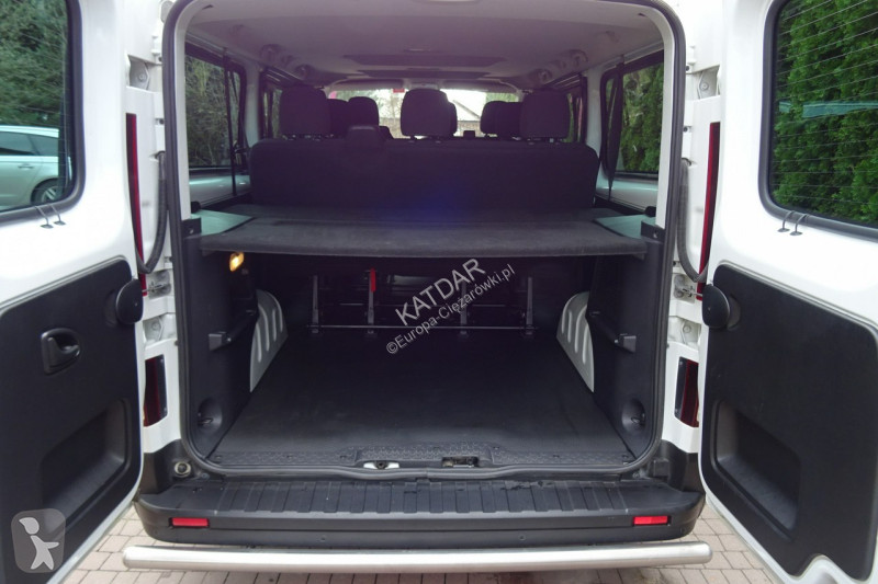 Véhicule utilitaire Renault TRAFIC L2H1 2.0dci...