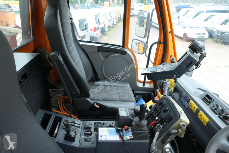 Camion Unimog U400 405/12