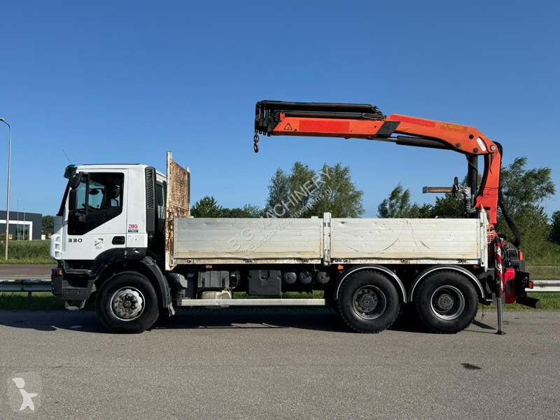 Kamion Iveco 330 6x4 with Palfinger PK 18500 crane
