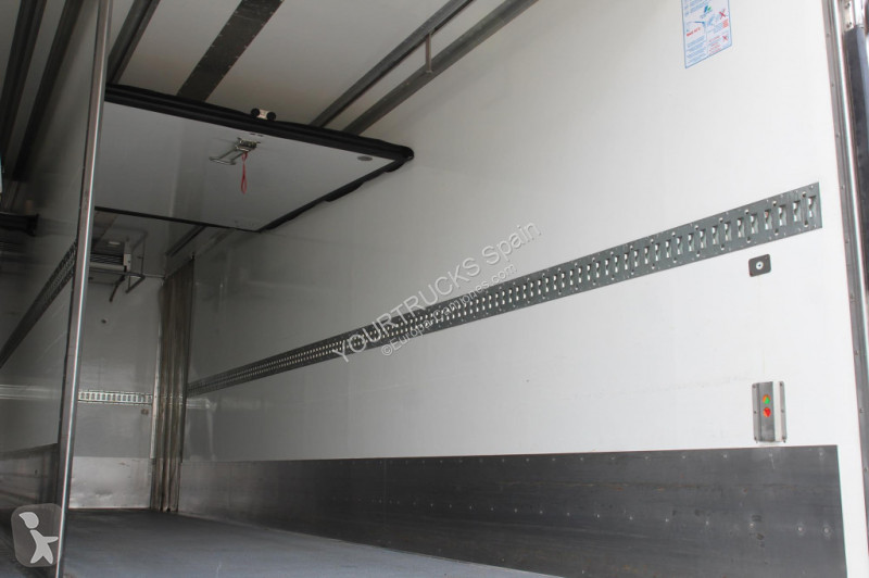 Kamion Iveco 160E22 CS1150Mt Bi-Temp Strom Tür+LBW