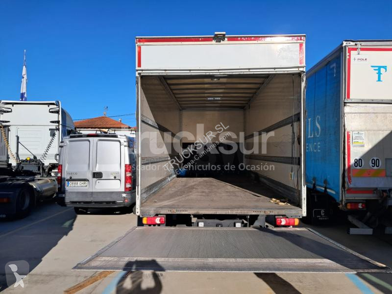 شاحنة Renault  MIDLUM 12TN