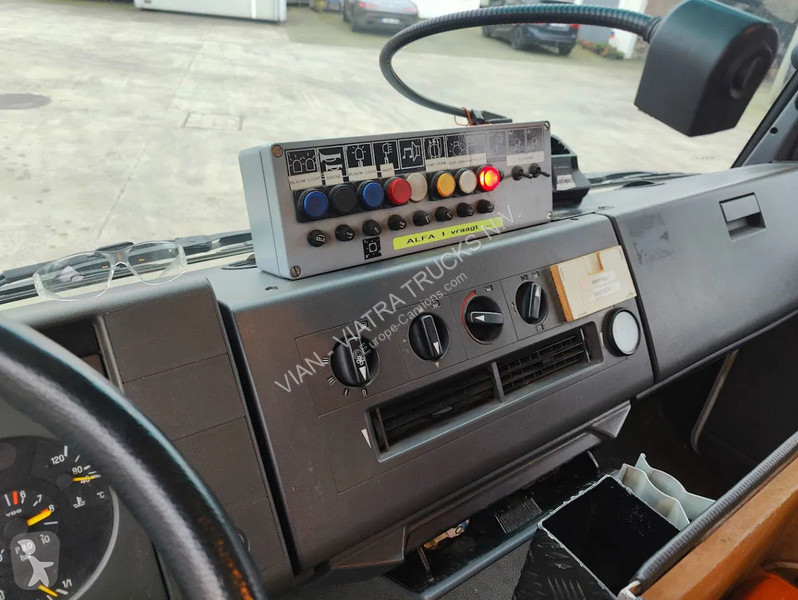 Camión Mercedes 1124 AF 4x4 Feuerwehr -...