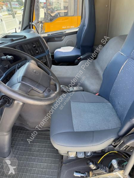 Kamion Volvo 440