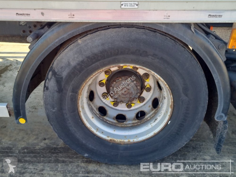 Camion Volvo FL818