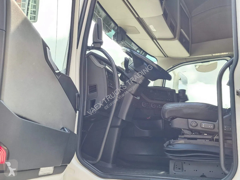 Camion Volvo 13500 Globetrotter XL 6x2 - BDF -...