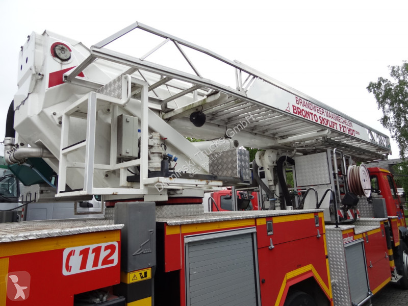 Camión MAN L2000 Feuerwehr Bronto Skylift 27 Meter