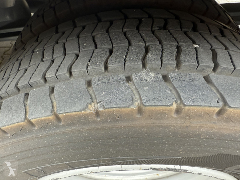 Kamion Mercedes 821 Kran Palfinger PK4200