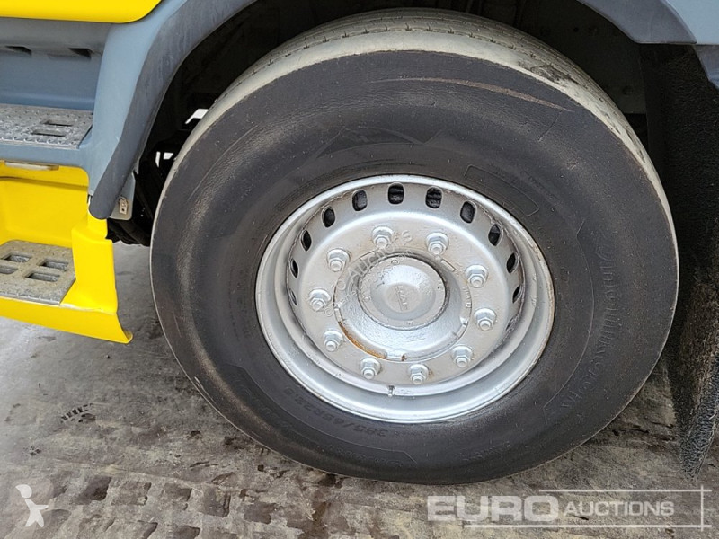 Vrachtwagen  CF75.310