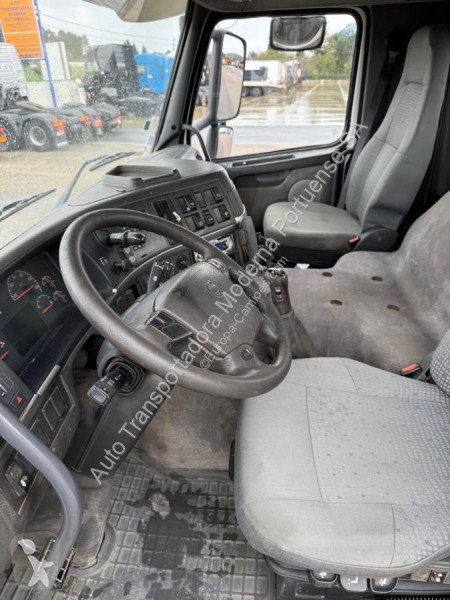 Camion Volvo 380