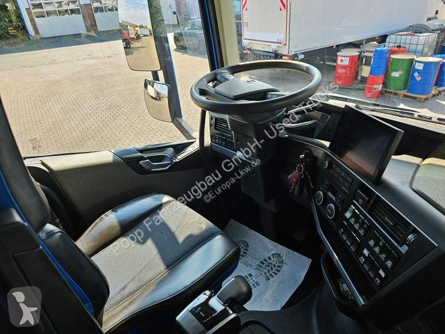 Kamion Volvo 500 6x4...