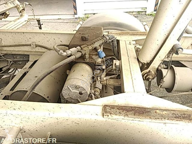 Véhicule utilitaire Nissan ATLEON