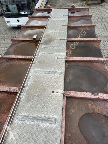Uitrusting voor vrachtwagens   Wassercontainer...