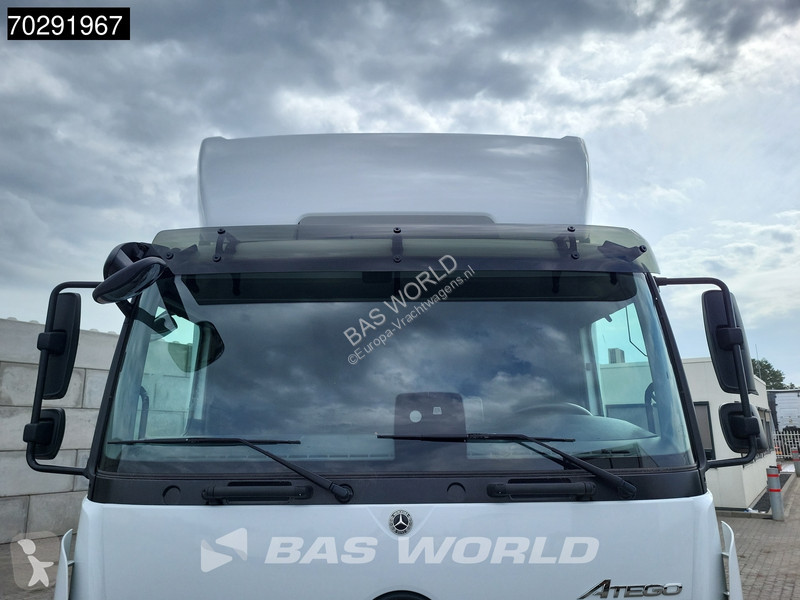 Kamion Mercedes 1221 4X2 1500kg Ladebordwand...