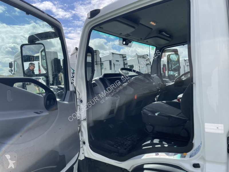 Kamion Renault D 7.5 L4 CCM 180E6