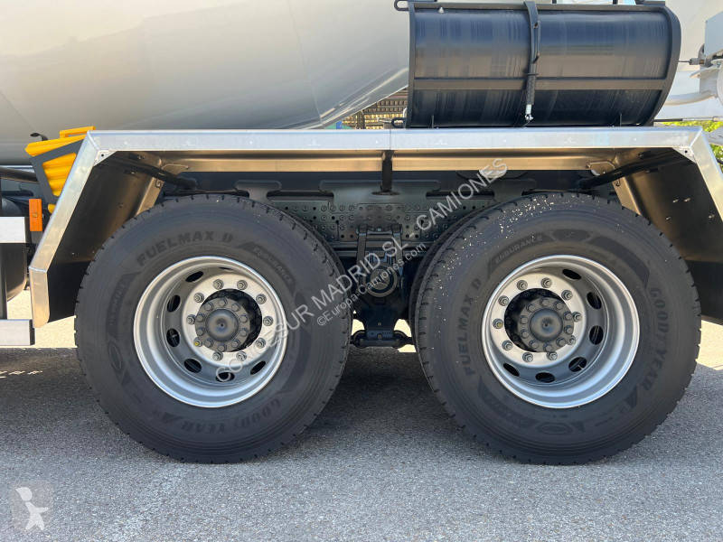 Kamion Mercedes  3240 B
