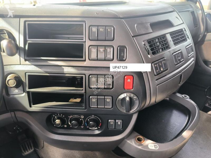 Camion remorque DAF Plandeka