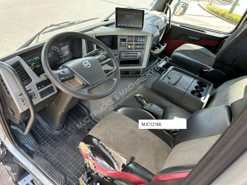Vrachtwagen Volvo 420 6x4 AJK HOOKLIFT / HAAK...