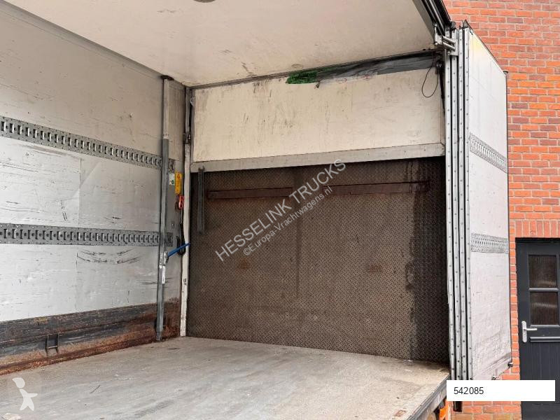 Camion Volvo FL 280 7.8M Side doors/Seitentüren...
