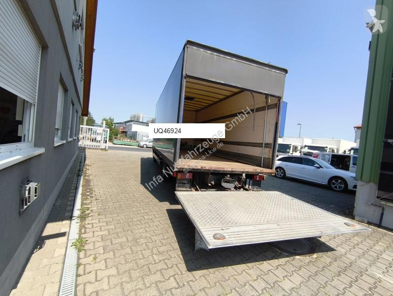 Vrachtwagen MAN LE 10.220 Koffer Euro 3 4x2...