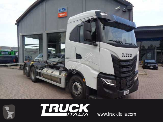 شاحنة Iveco S-Way - S-Way AS 440 S46T/P hi-tronix