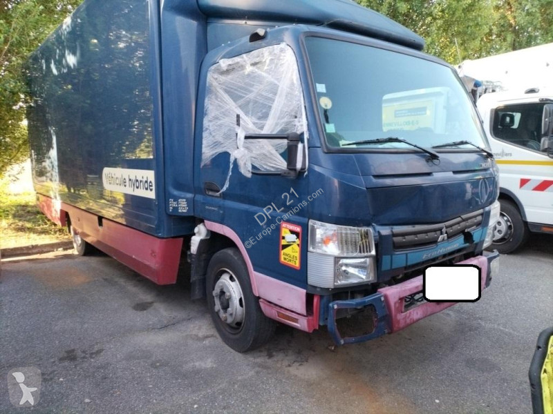 Ciężarówka Mitsubishi Fuso 7C15