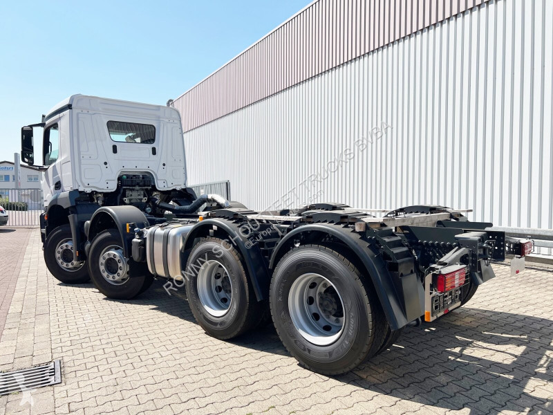 Betonárske zariadenie Mercedes Arocs 3240 8x4...