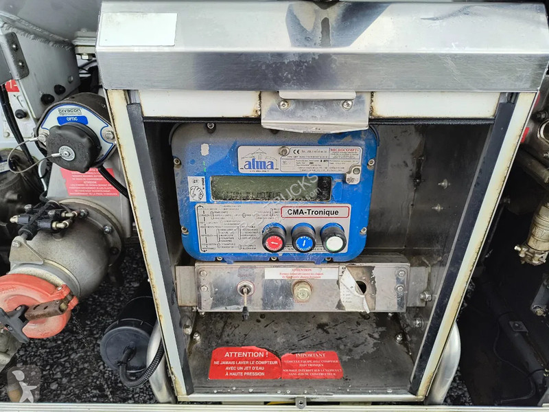 شاحنة Renault 270 DXI - 11000L FUEL / CARBURANT...
