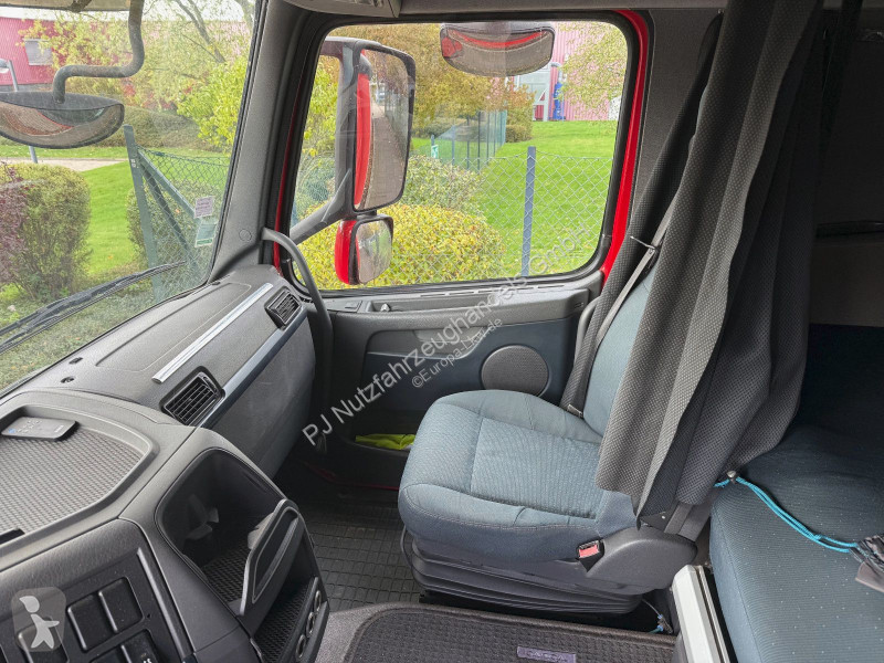 شاحنة Volvo 520 Globetrotter XL