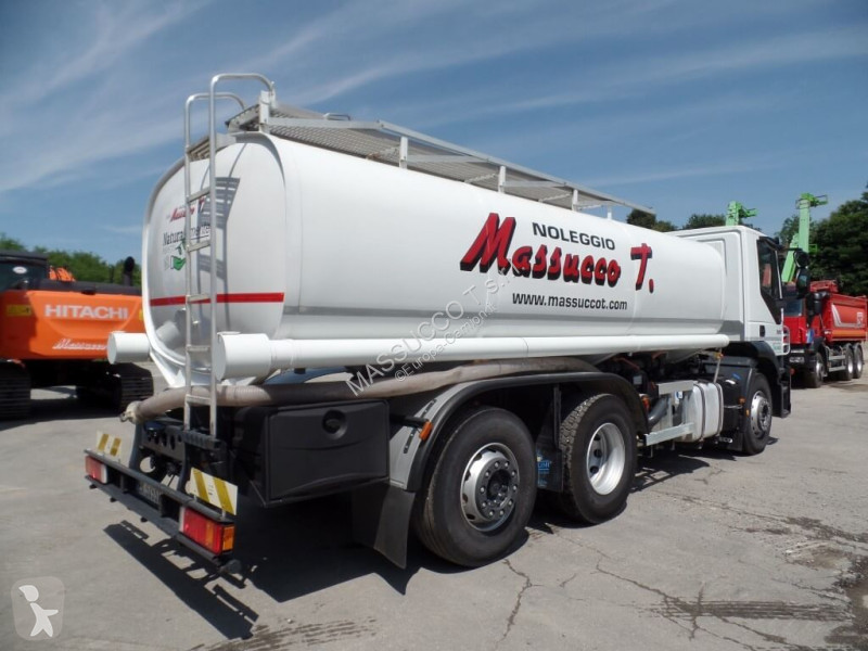 شاحنة Iveco 360