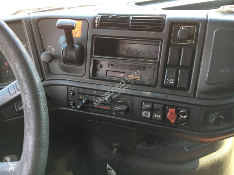 شاحنة Volvo 420