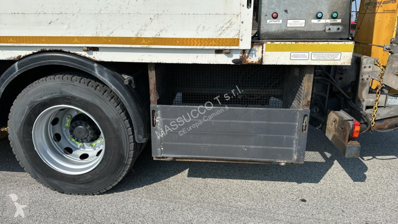 شاحنة Volvo FE 250 4X2