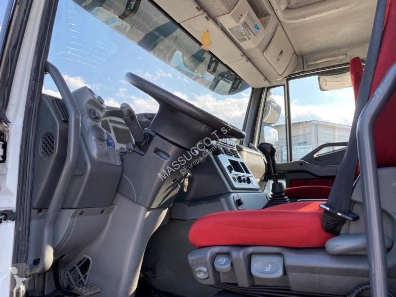 شاحنة Iveco STRALIS 270