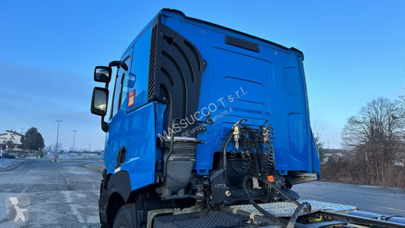 شاحنة Renault K 460 4x2