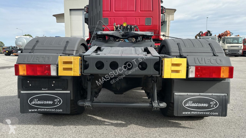 شاحنة Iveco 460 4X2