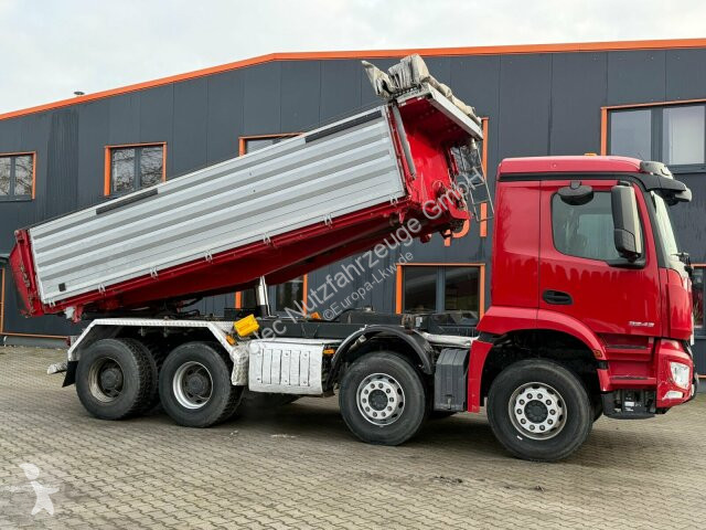 شاحنة Mercedes Arocs 3243 8x4 Kipper...