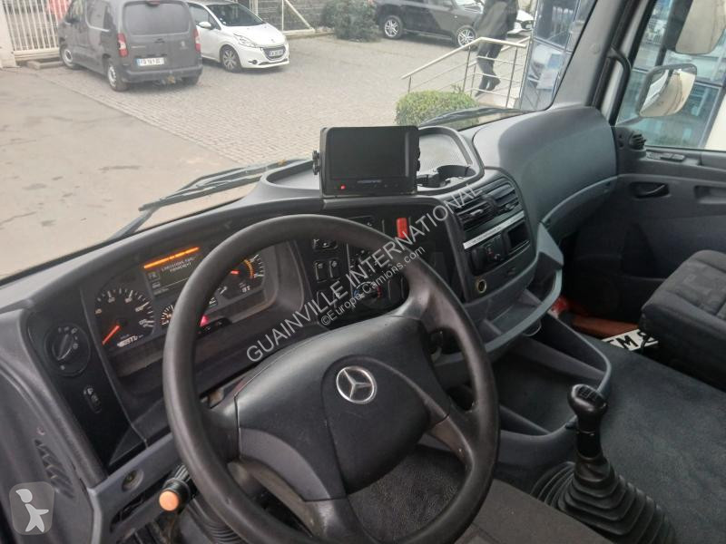شاحنة Mercedes 3240