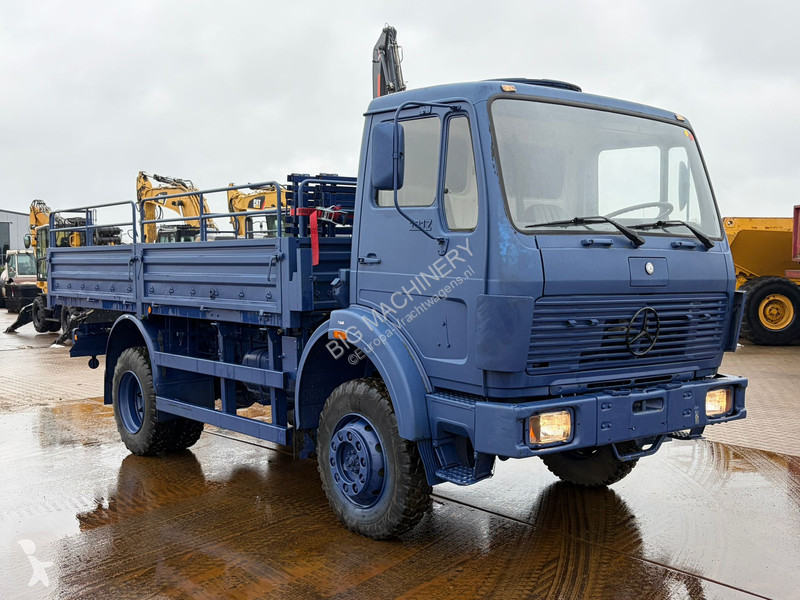 شاحنة Mercedes 4X4 blue