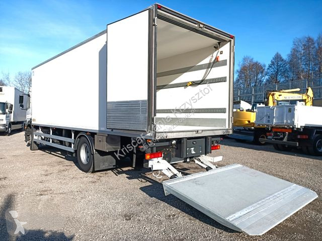 شاحنة Mercedes 1829 NL