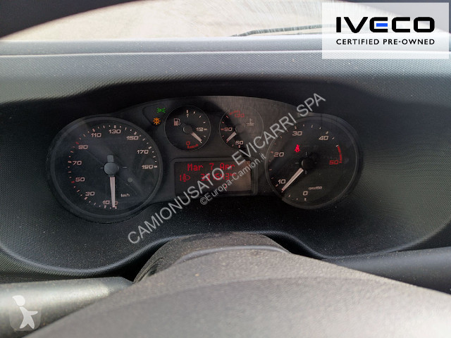 Véhicule utilitaire Iveco IVECO DAILY 35C14 BOX...