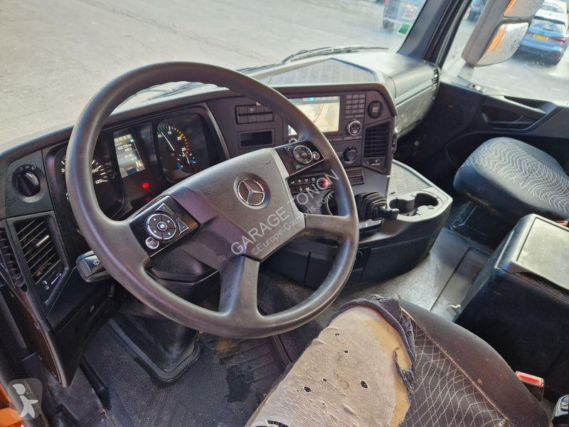 شاحنة Mercedes 3243