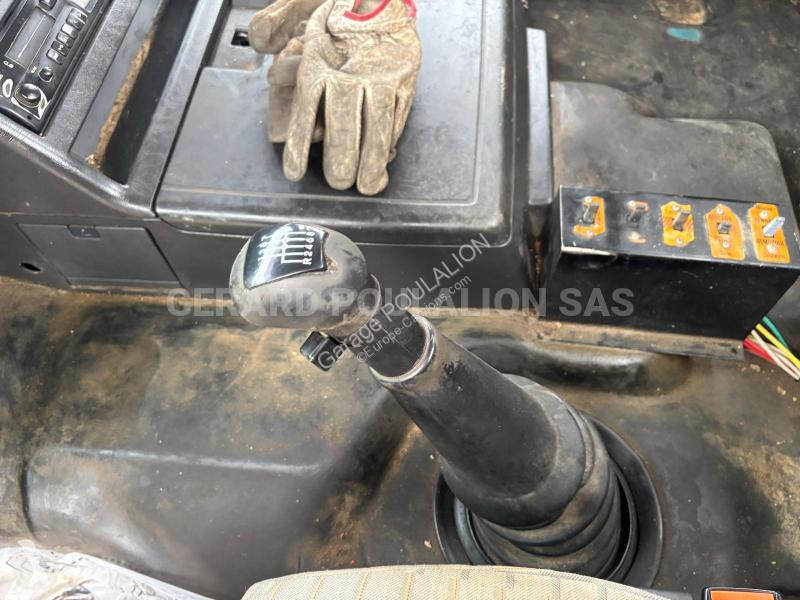 Camion MAN REMORQUANT SINT 27-343