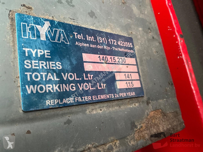 Lastbil Terberg FM2000-T 8X8 met 18m3 kipper en...