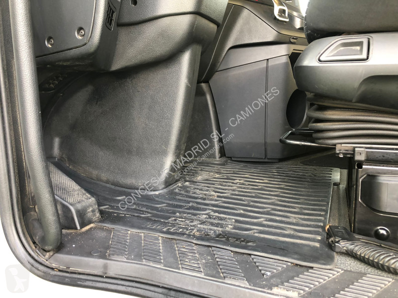 شاحنة Mercedes  2648 L CHASIS + BDF
