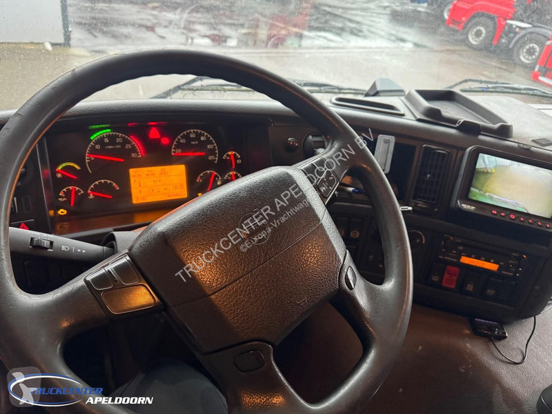 شاحنة Volvo 340 6x2, ADR