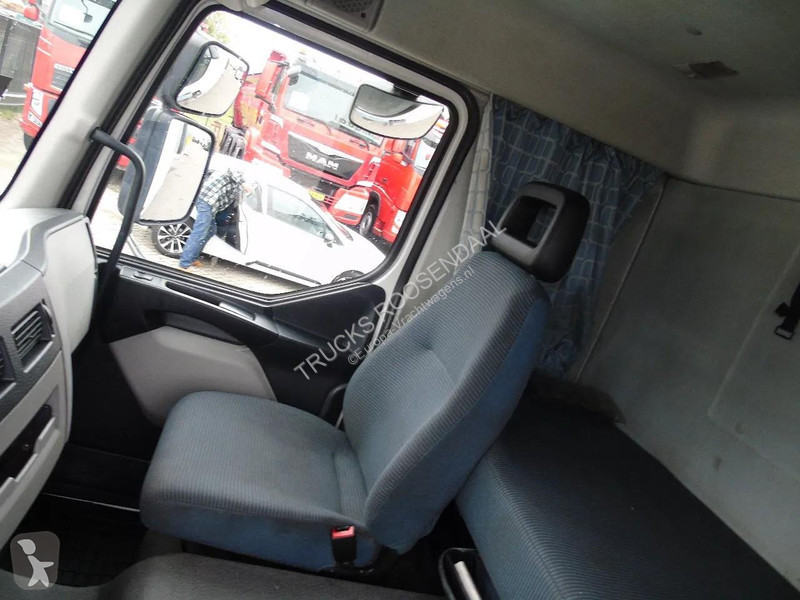 شاحنة Volvo FL 240 + 12t + euro 5 + lift