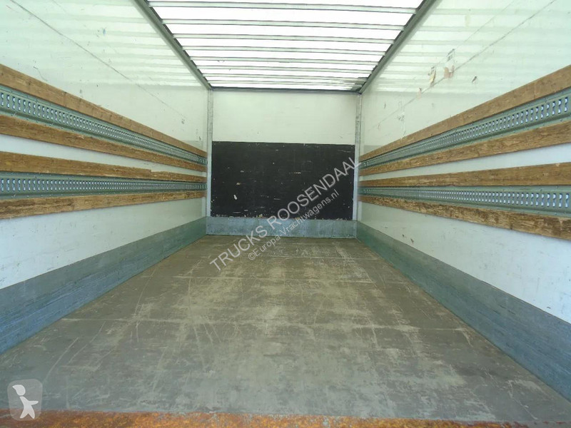 شاحنة Iveco 120E21 euro 6 + lift + lot in stock