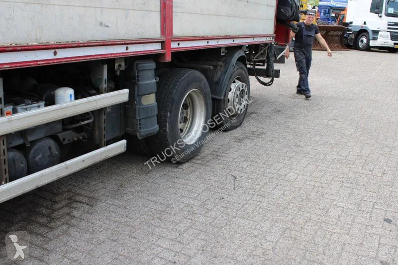 شاحنة Mercedes 2633 + 6x2 + euro 5 + manual