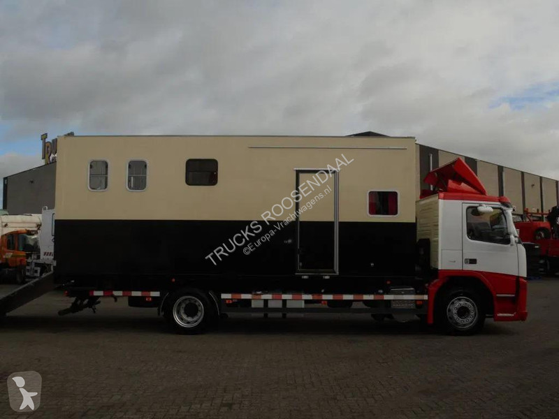 شاحنة Volvo 9.310 + Euro 5 + Manual + Horse...