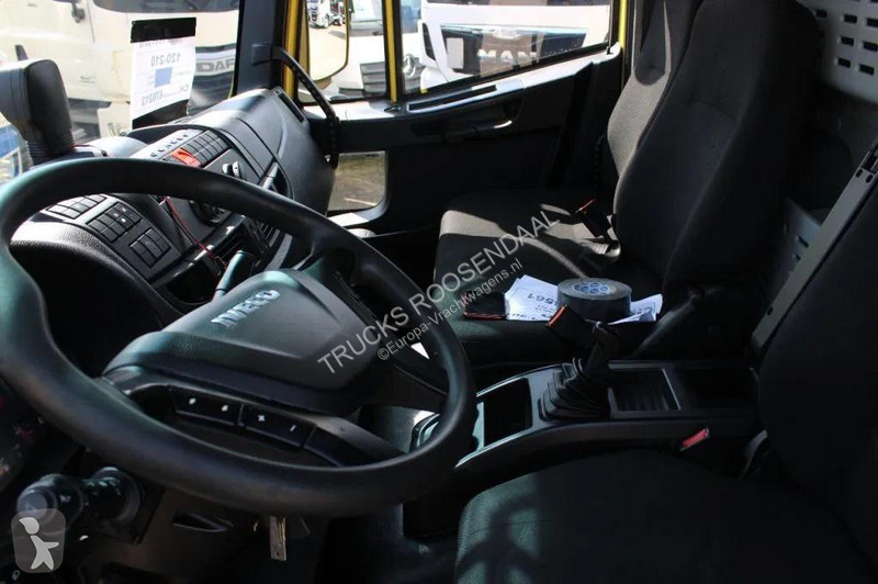 شاحنة Iveco 120E21 + Euro 6 + Dhollandia Lift +...