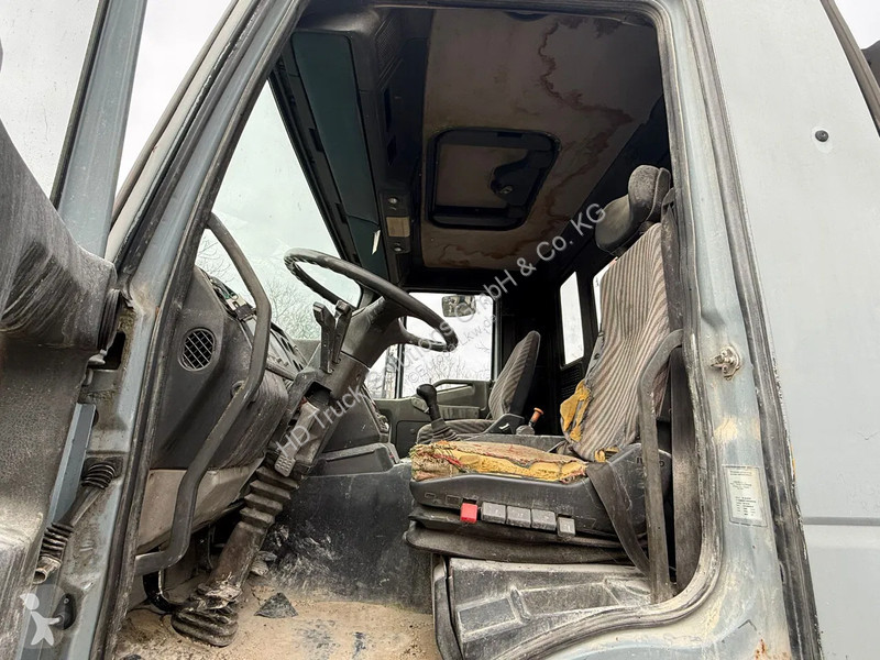 شاحنة Iveco 340 EuroTrakker 260 E 340 6X4